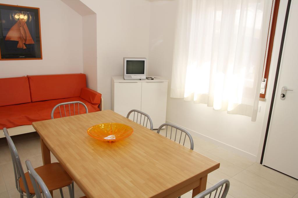 Residence Equilio Family Apartments Lido di Jesolo Cameră foto